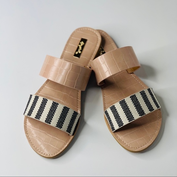 Women Qupid Double Band  Stripped Slip On Black Nude Flat NEW Sandals Size 10 - Picture 1 of 7